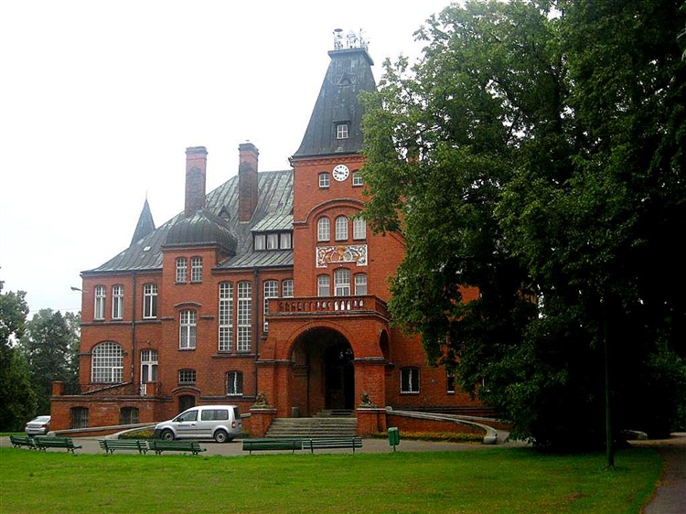 Kobylniki Pałac von WilamowitzMoellendorfa. Atrakcje turystyczne