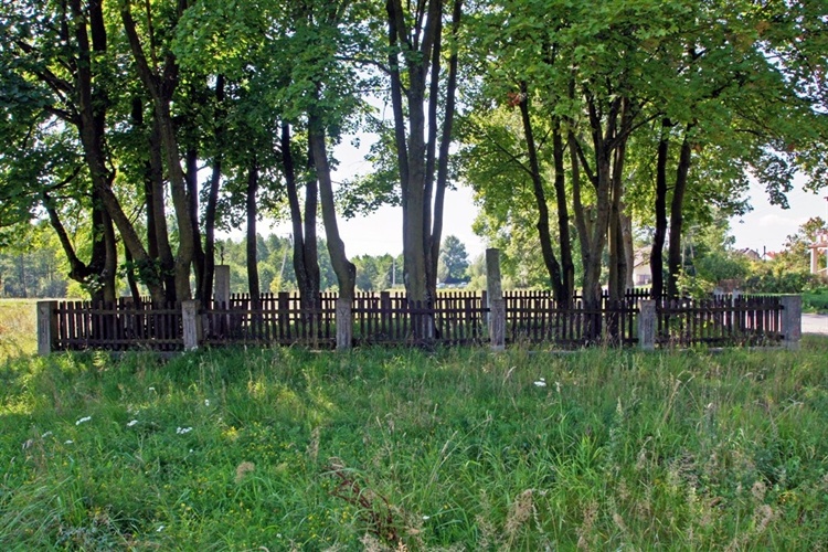 Biała Piska Cmentarz żołnierzy radzieckich i rosyjskich z I i II