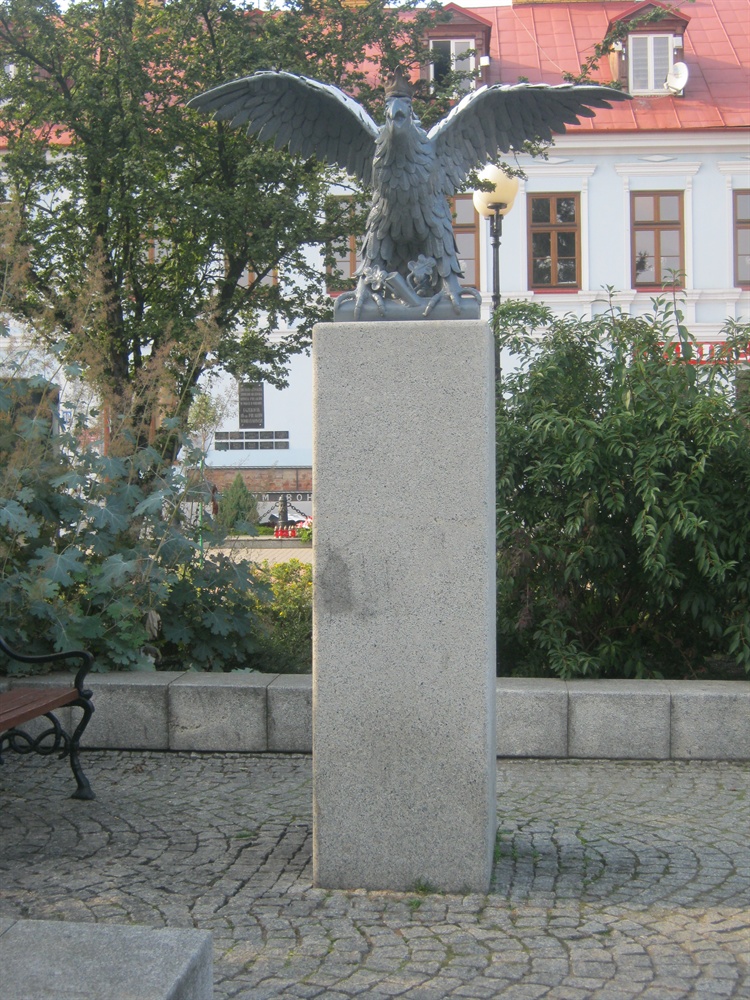 Biała Podlaska Pomnik niepodległości . Atrakcje turystyczne Białej