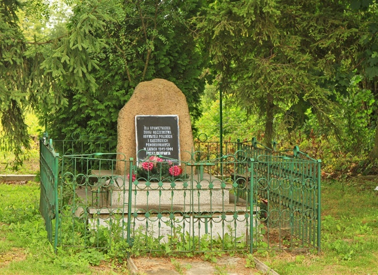 DorohuskOsada Pomnik obywateli polskich i radzieckich. Atrakcje