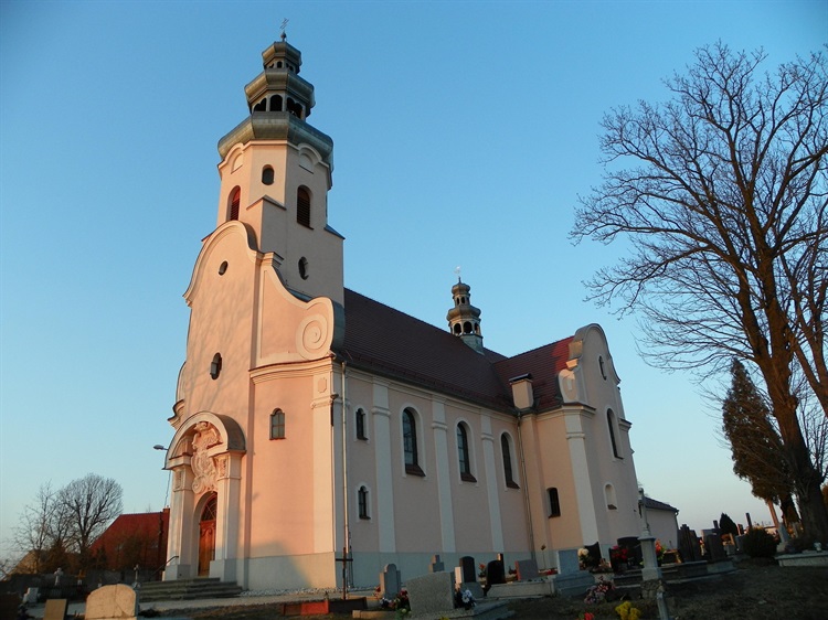 Rudno Kościół pw. św. Mikołaja z lat 192223 . Atrakcje turystyczne