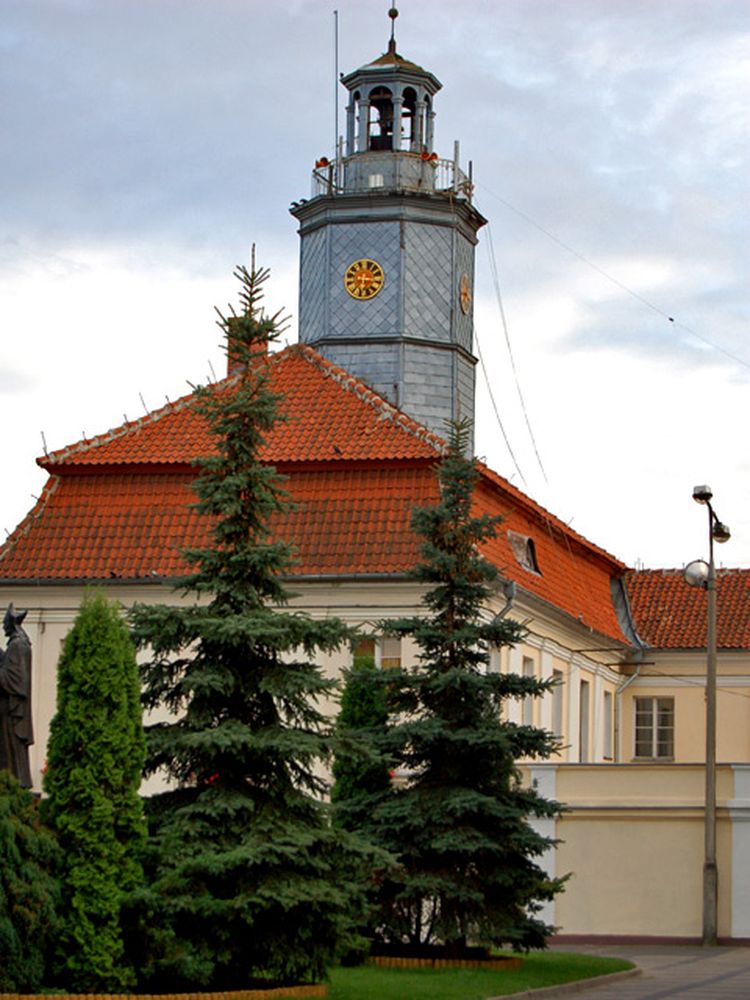 Mława Barokowy ratusz (1789). Atrakcje turystyczne Mławy. Ciekawe
